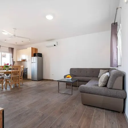 My Dalmatia - Blagdan Two With Private Parking Apartment Zadar