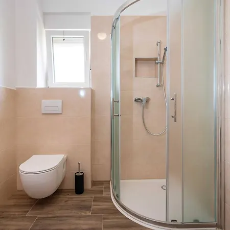 My Dalmatia - Blagdan Two With Private Parking Apartman *
