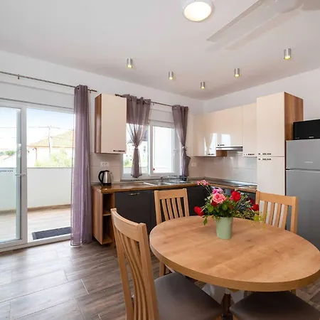 Apartman My Dalmatia - Blagdan Two With Private Parking *