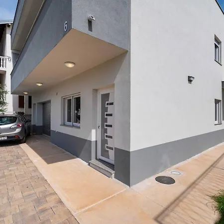 My Dalmatia - Blagdan Two With Private Parking Apartman
