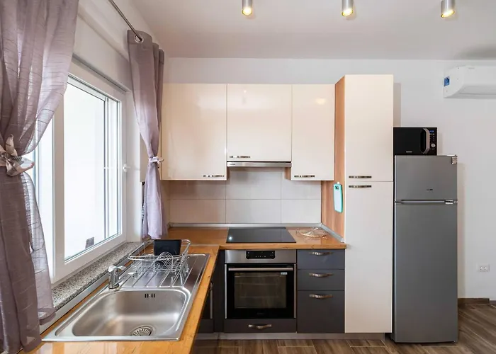 My Dalmatia - Blagdan Two With Private Parking Apartman *