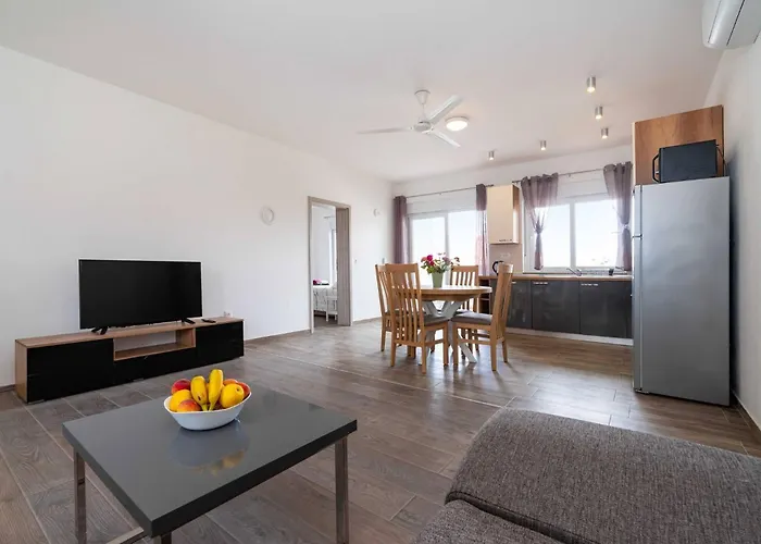 My Dalmatia - Blagdan Two With Private Parking Zadar