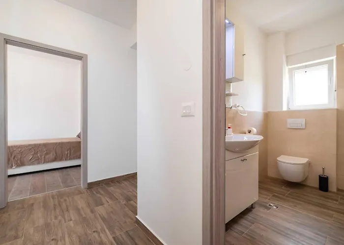 My Dalmatia - Blagdan Two With Private Parking Zadar