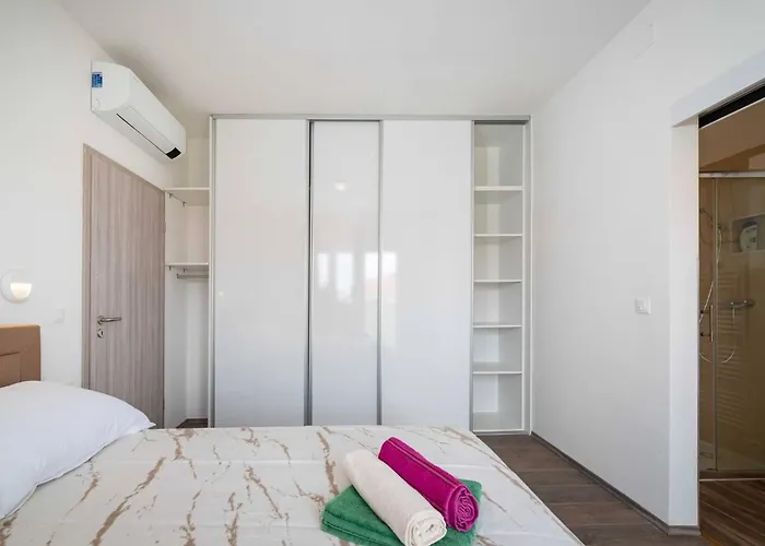 Daire My Dalmatia - Blagdan Two With Private Parking *