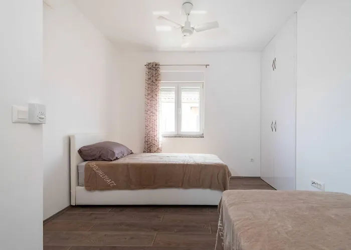 My Dalmatia - Blagdan Two With Private Parking Daire Zadar